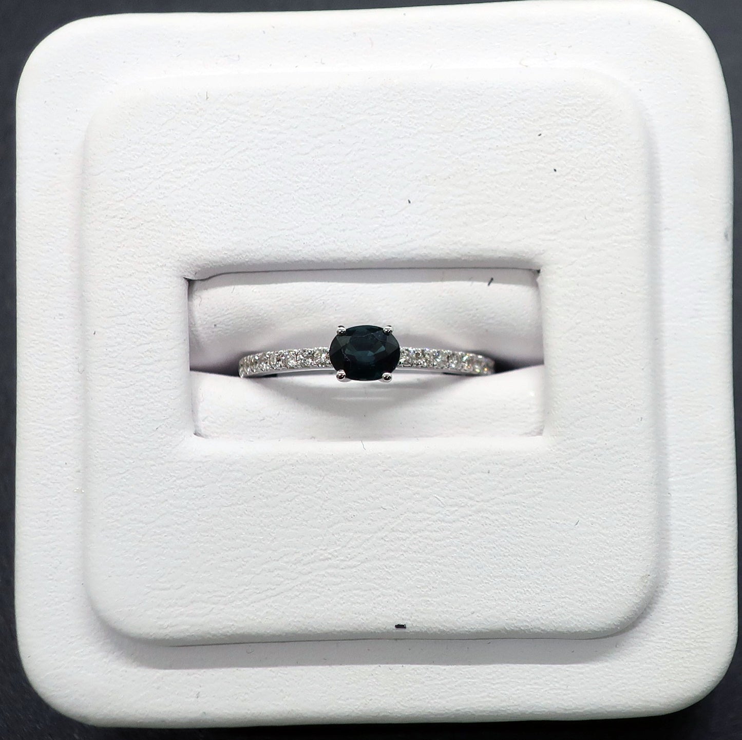 Color Stone Ring